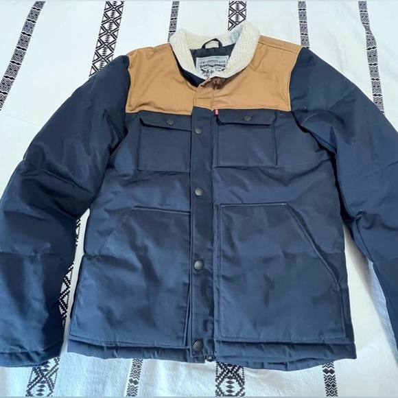 Levi's  Woodsman Men's Navy and Brown Puffer Jacket - Picture 4 of 16